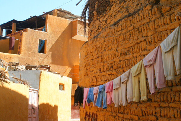 Baby-clothes-on-the-line---Elephantine-Island---Aswan_2