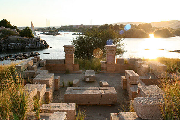 Elephantine-Excavation-Nile_3358