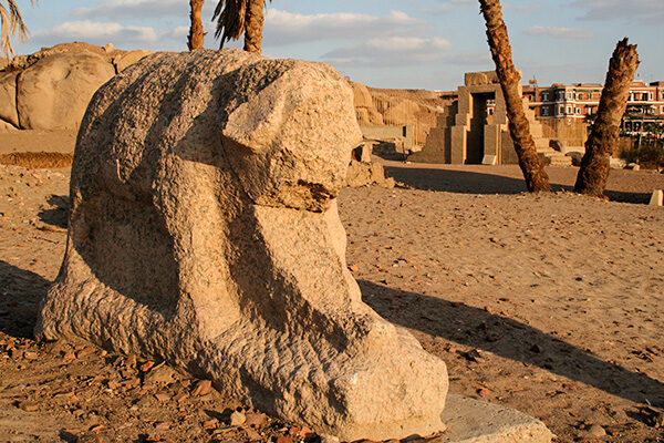 Elephantine-excavation-site_3331